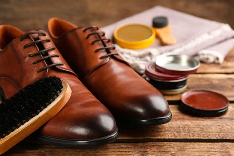 shoe polish on fake leather|best cloth for polishing shoes.